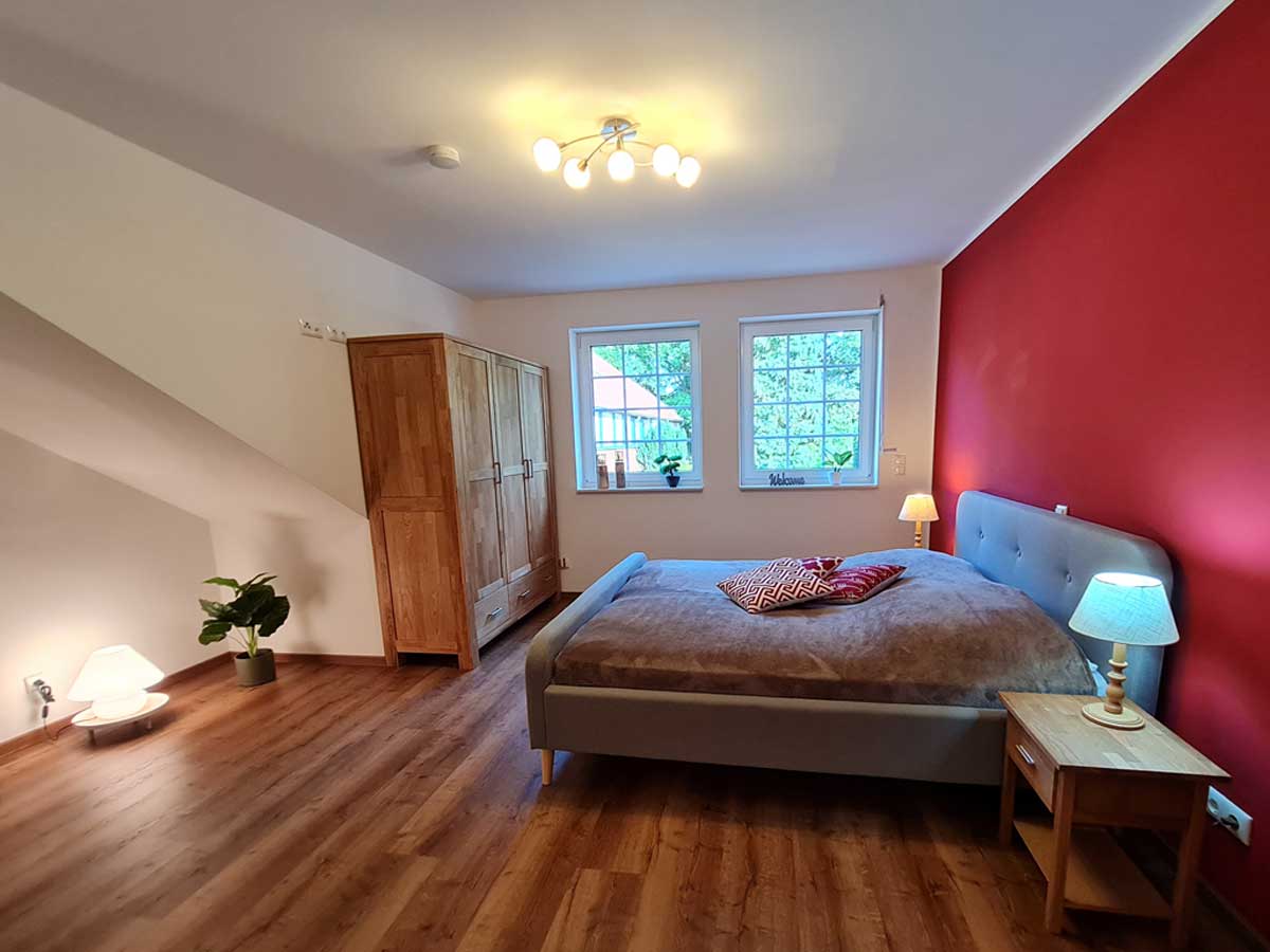 Schlafzimmer Ferienwohnung Heidetraum | Unterbringung | Ferienhof & Reiterhof Lünzen