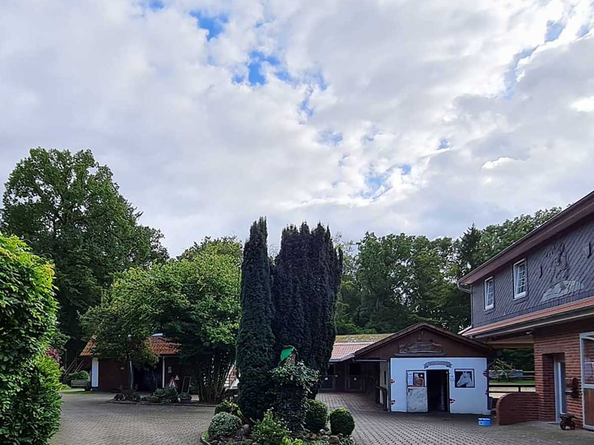 Innenhof Haupthaus | Ferienhof & Reiterhof Lünzen